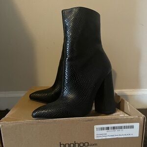 Boohoo Black Snakeskin Heeled Boots
